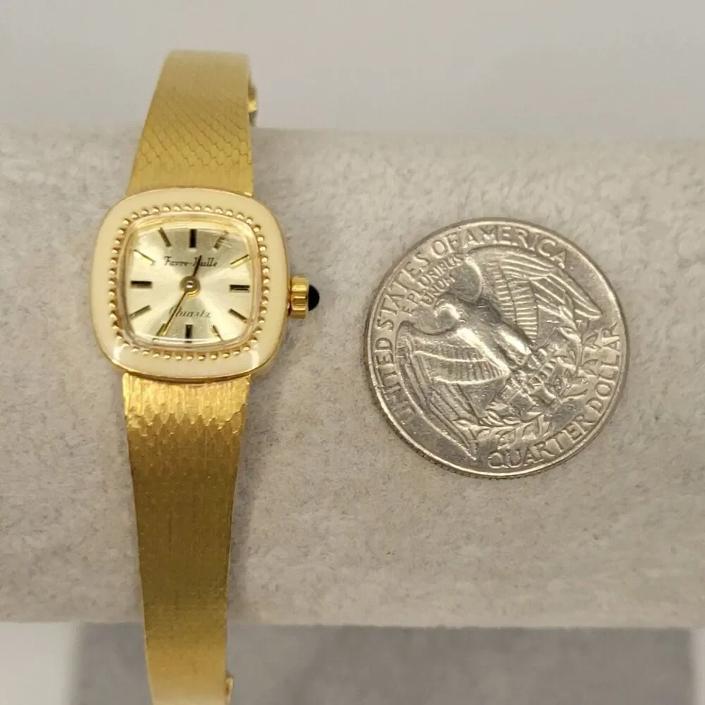 ▪︎Favre-Bulle Women's Watch